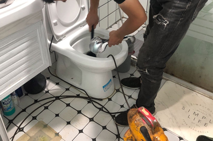 牙叉镇疏通下水道