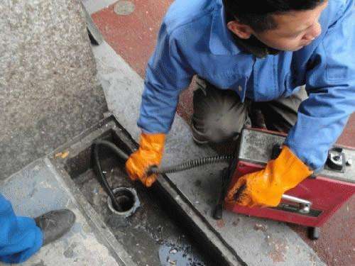 牙叉镇疏通下水道